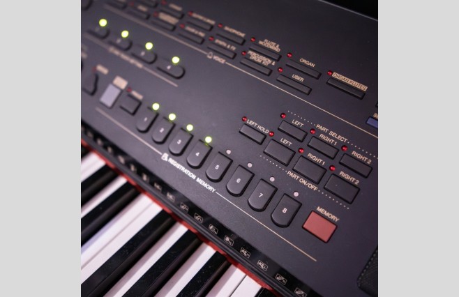 Used Yamaha CVP307 Satin Rosewood Digital Piano Complete Package (SN:GBRCLZ01012) - Image 9